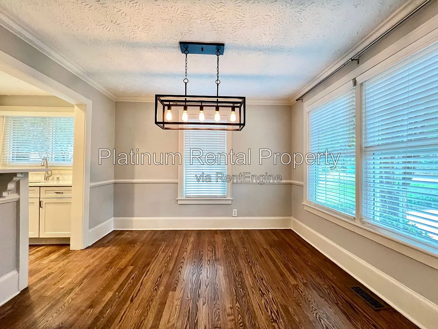 3 bed, 2.0 bath, 1450 sqft, $3,000 — Photo 4