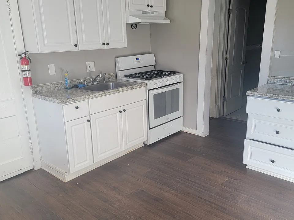 109 Dwight Rd #1