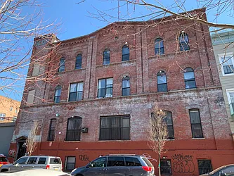 Rented by Tapiro Realty