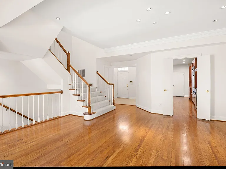 4004 Highwood Ct NW — Photo 7