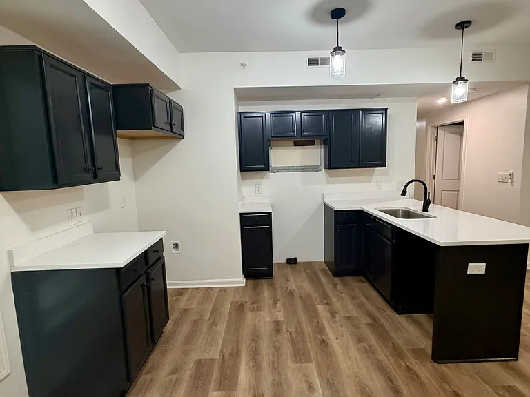 10639 Meeting St #203 — Photo 4