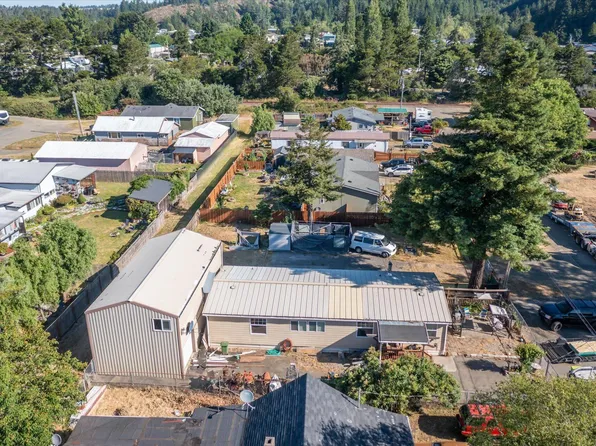 155 N 13th St, Lakeside, OR 97449