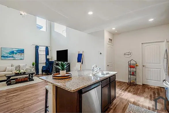 2429 Dolostone Dr — Photo 19