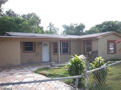 2931 Grand Ave
