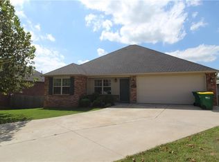 6427 Cord Ave, Springdale, AR 72762