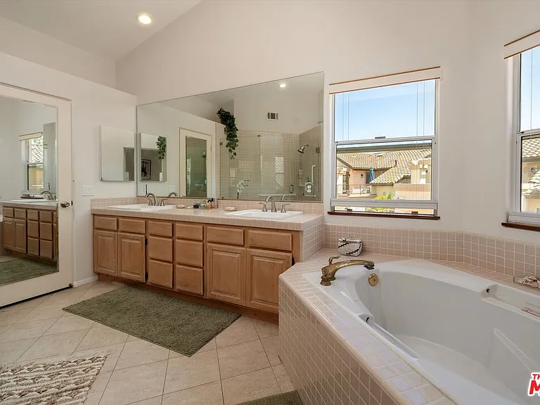 1256 Cravens Ln #3 — Photo 23