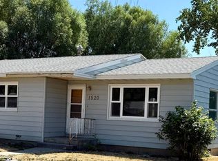 1520 Culbertson Ave, Worland, WY 82401
