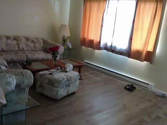 3rd image of 1531 A St
