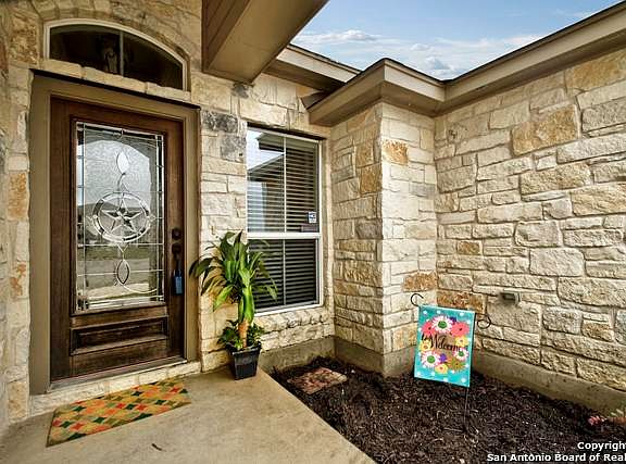 2nd image of 2850 Oakdell Trl