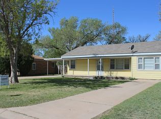 916 N Carlton Ave, Liberal, KS 67901