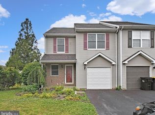 121 Anjou Ct, Telford, PA 18969
