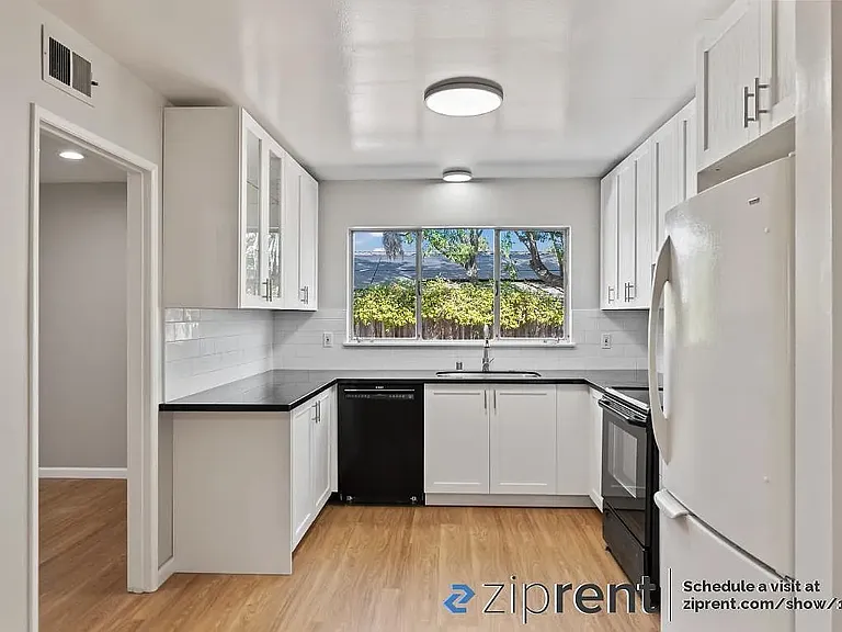 4559 Piper Dr — Photo 6
