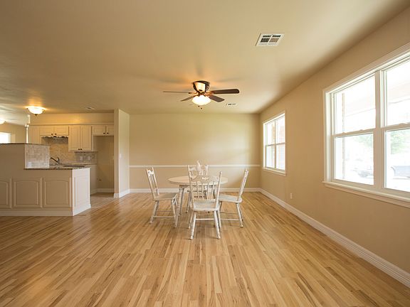 Great new open area...perfect for family and entertaining friends!