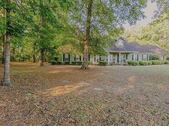 2nd image of 100 Redwood Dr