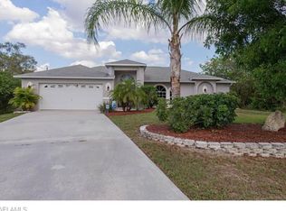 591 Pierre Cir, Lehigh Acres, FL 33974