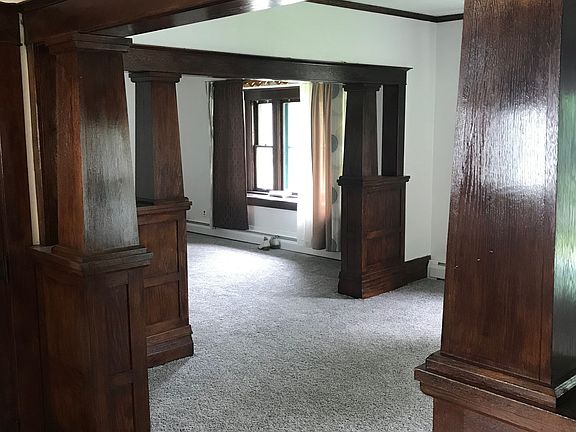 3rd image of 205 Hudson St