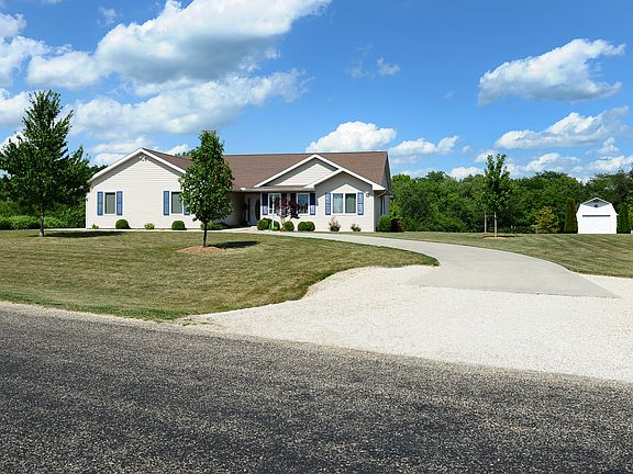 3rd image of 20 Kaskaskia Dr