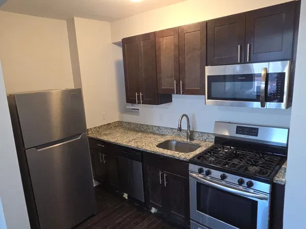 300 - 1-3 MAGNOLIA ASSOC.,L.P., 1-3 Magnolia Ave #3-6, Jersey City, NJ 07306