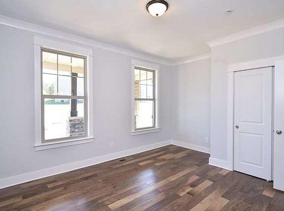 2nd image of 716 Lawler Ln