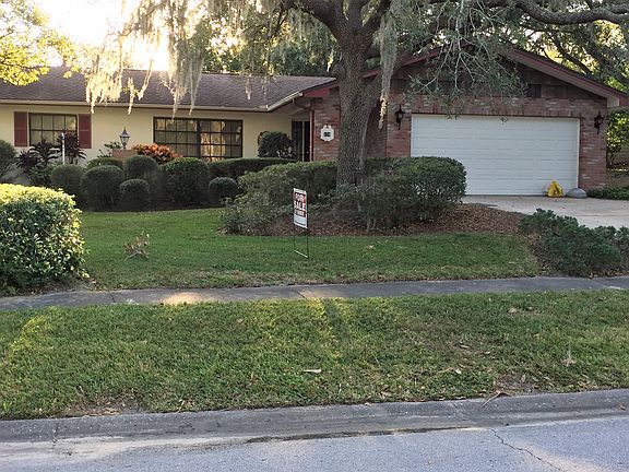 2nd image of 224 Earl St