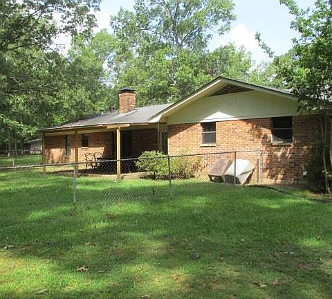 3rd image of 207 Martha Ct