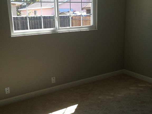 5th image of 1660 Dover Ave