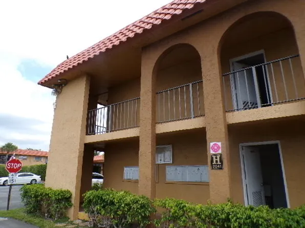 2041 Woolbright Road #H202, Boynton Beach, FL 33426