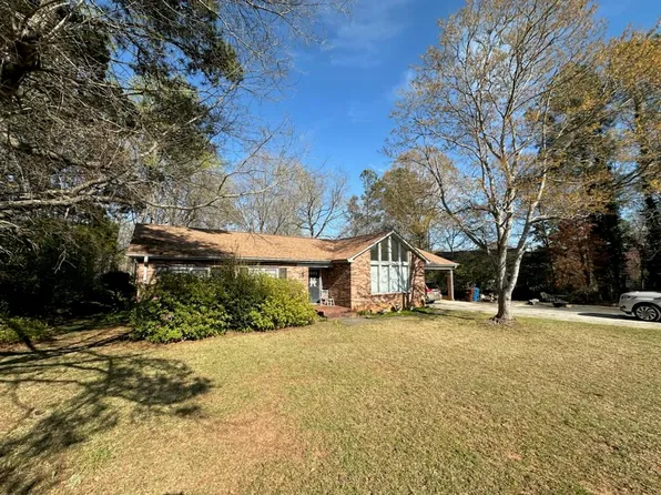 123 Greenbriar Rd, Greenwood, SC 29649