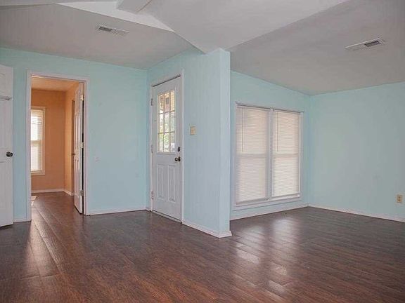 5th image of 14044 Warner St
