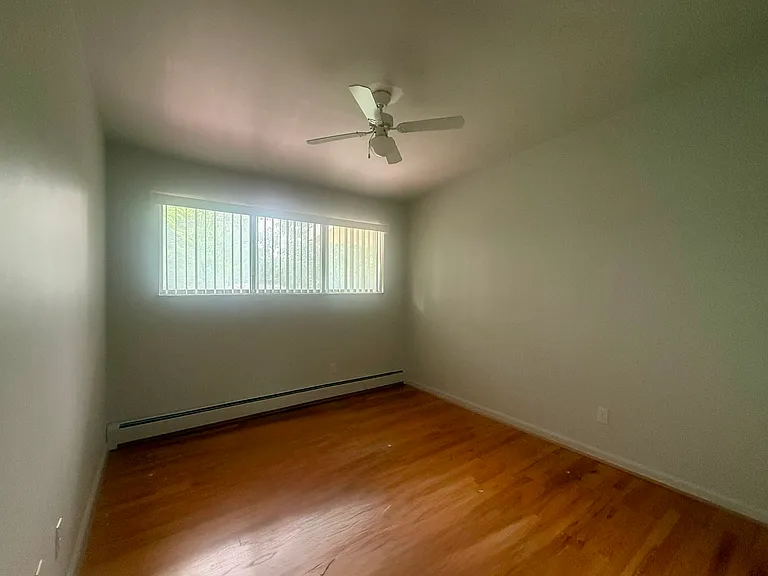 412 S Revena Blvd — Photo 11