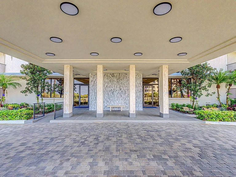 400 Beach Rd #103 — Photo 45