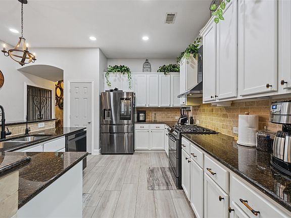 5th image of 8146 Little Scarlet St