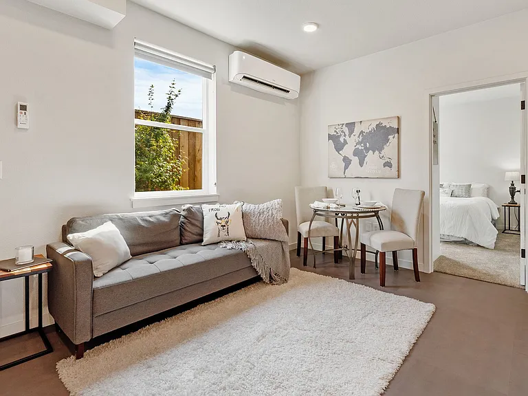 241 SE 80th Ave #103 — Photo 33