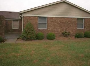 574 Reyling Dr, Jasper, IN 47546