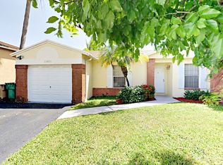 13855 Langley Pl, Fort Lauderdale, FL 33325