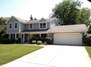 8023 W Bruss Ln, Franklin, WI 53132