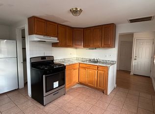 555 W Side Ave FLOOR 2, Perth Amboy, NJ 08861