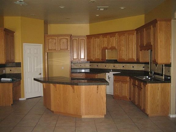 3rd image of 5701 S 107th Ave