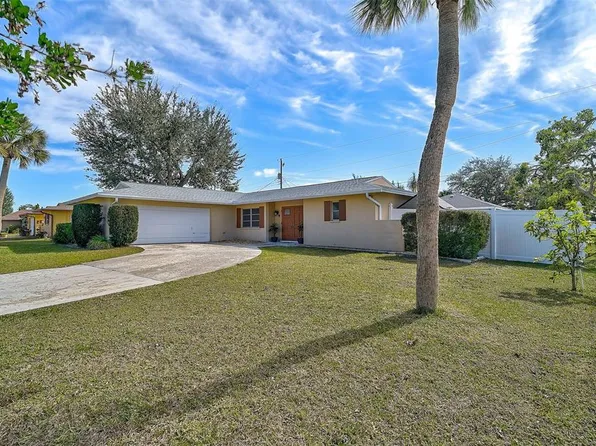 372 Tihami Rd, Venice, FL 34293