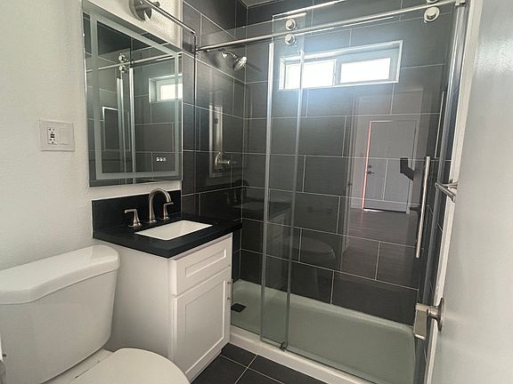 5th image of 637 E 23rd St APT 1