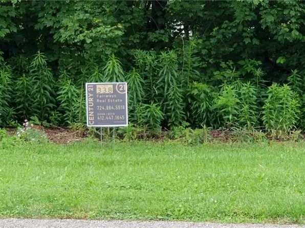 338 Sequoia Dr, New Castle, PA 16105