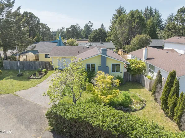 1020 SE Ball Blvd, Waldport, OR 97394