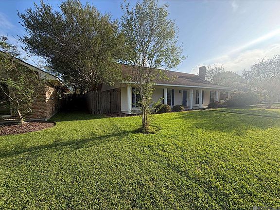 2nd image of 16005 Chickamauga Ave