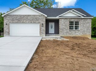 405 N 2nd St, New Florence, MO 63361