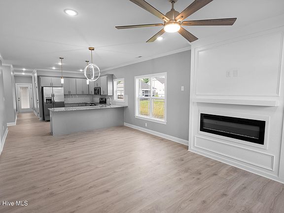 4th image of 3234 Dolostone Court SW