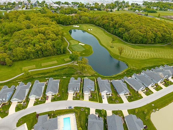 2nd image of 2621 Chateau Dr