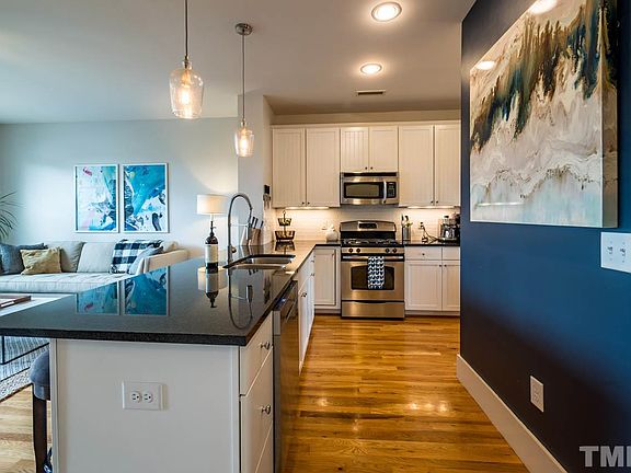 5th image of 15 Winkler Way