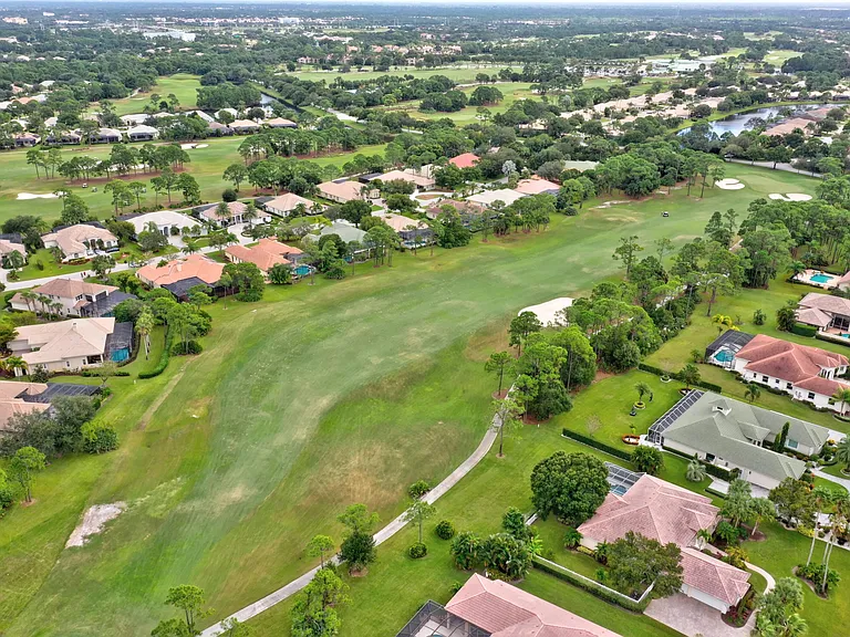 8028 Plantation Lakes Dr — Photo 65