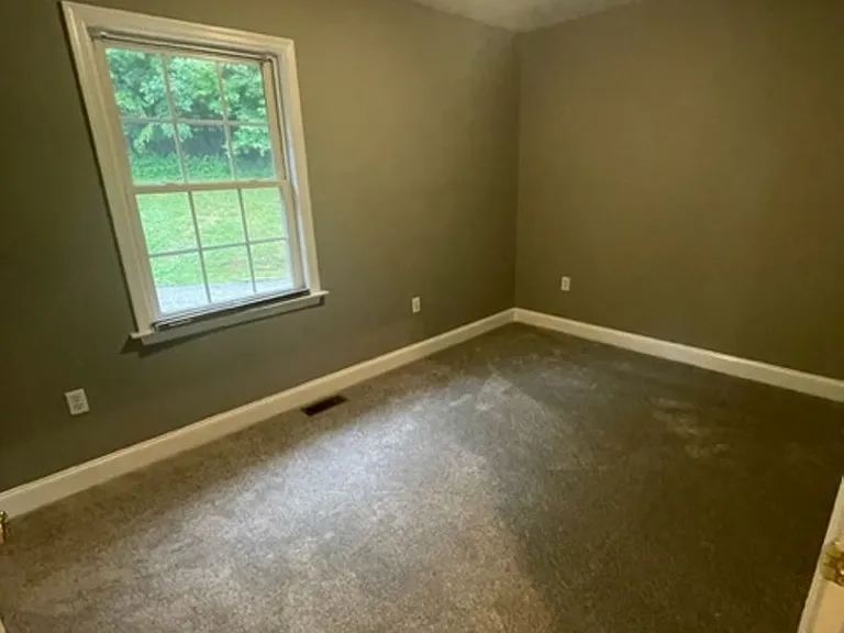 1125 Rock Haven Rd — Photo 12