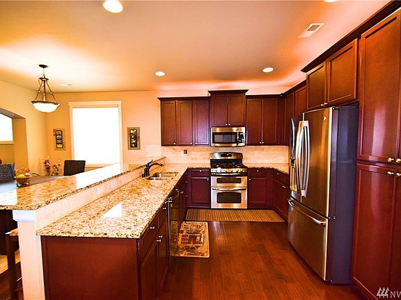 4th image of 8229 10th St NE